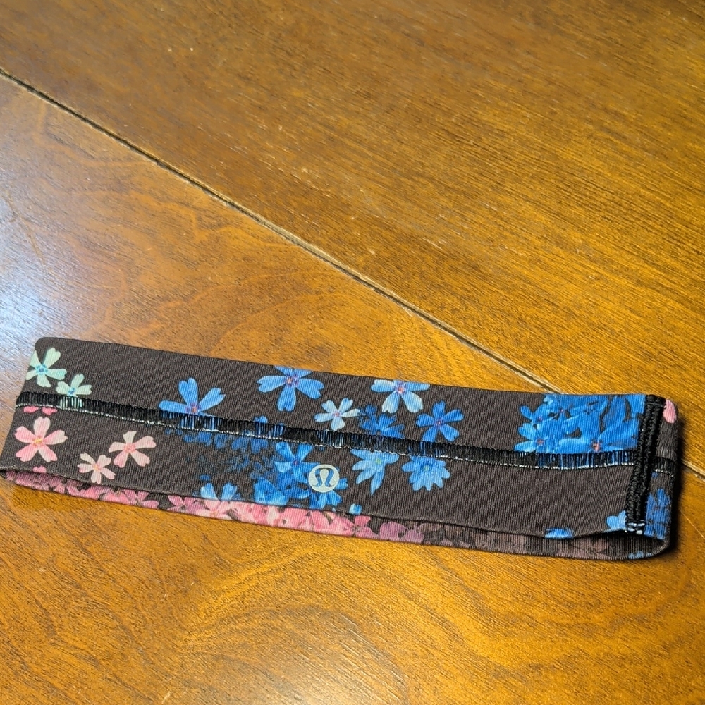 Lululemon Floral Headband with Grippers Blue, Black, Pink